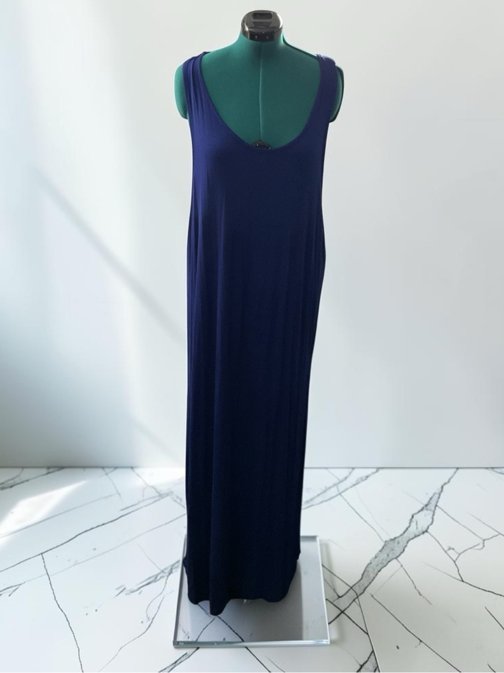 Ninety Sleeveless Maxi Dress in Navy P:22” L:62”